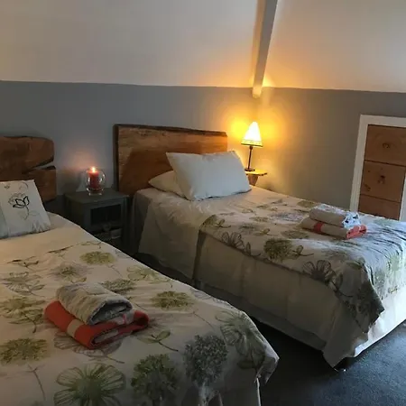 Bed & Breakfast Aurora House