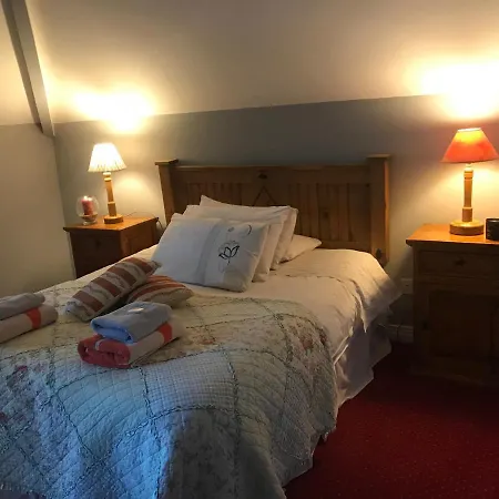 Aurora House Bed & Breakfast